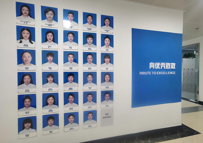 長(zhǎng)沙公司文化墻制作,全亞克力材質(zhì)工藝解決方案