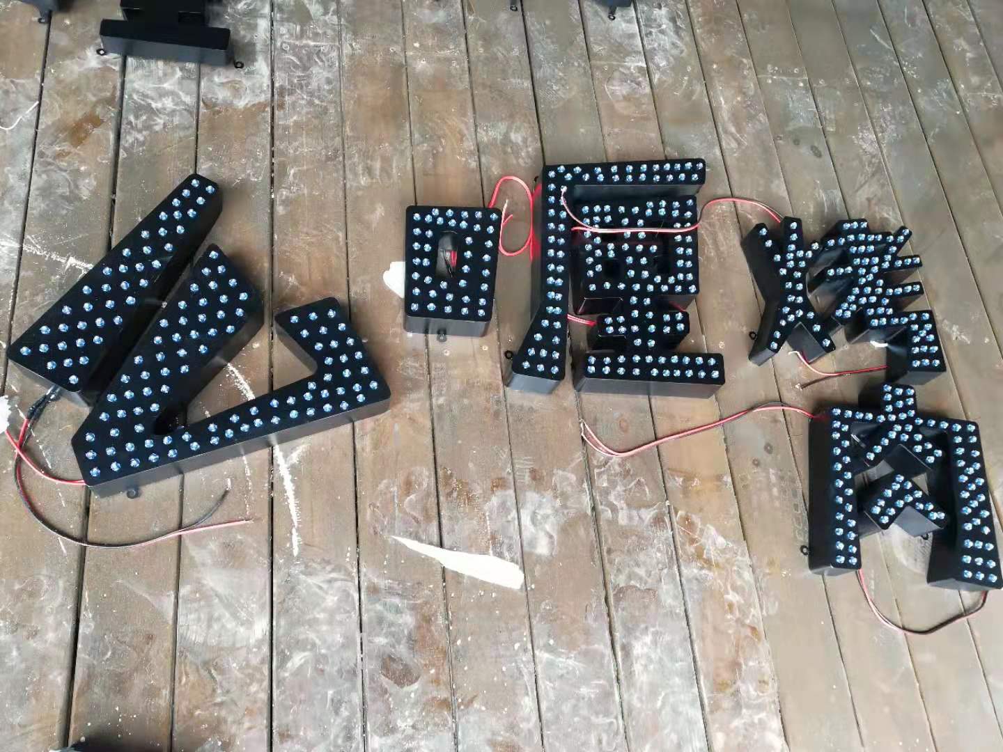 �Lɳ�_����